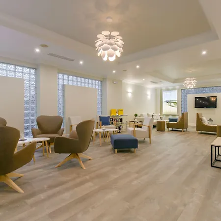 拉雷多别墅酒店 丰希罗拉