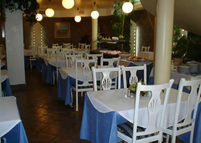 Отель De Laredo