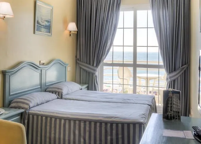 Отель De Laredo Фуэнхирола