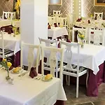 Hotel De Laredo 3*